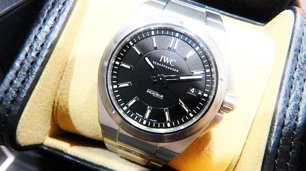 IWC インヂュニア・オートマティック 黒文字盤 IW323902 中古品 買取価格 ¥420,000-